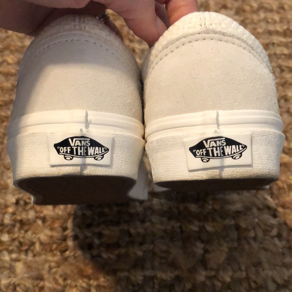 Vans - Picture 3 of 5